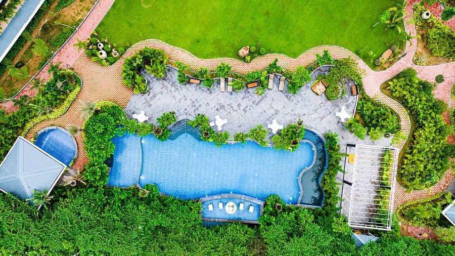 Swimming Pool at Mayfair Oasis Resort & Convention, Jharsuguda 8