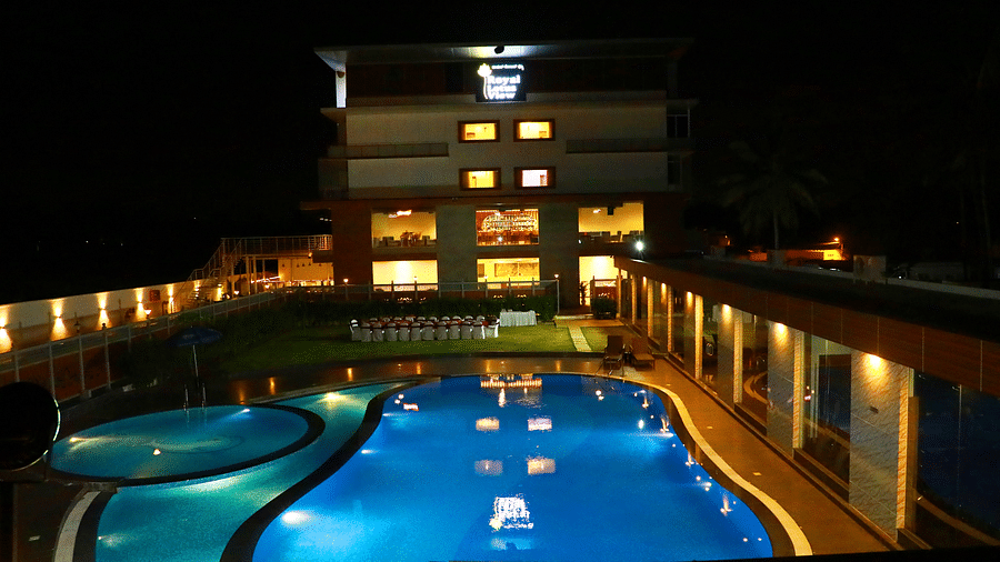 Swimming pool 3