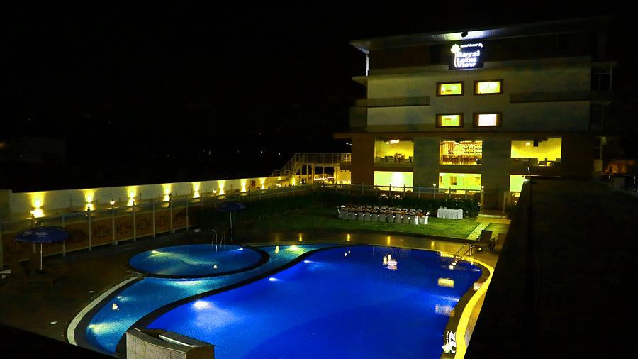 Swimming pool