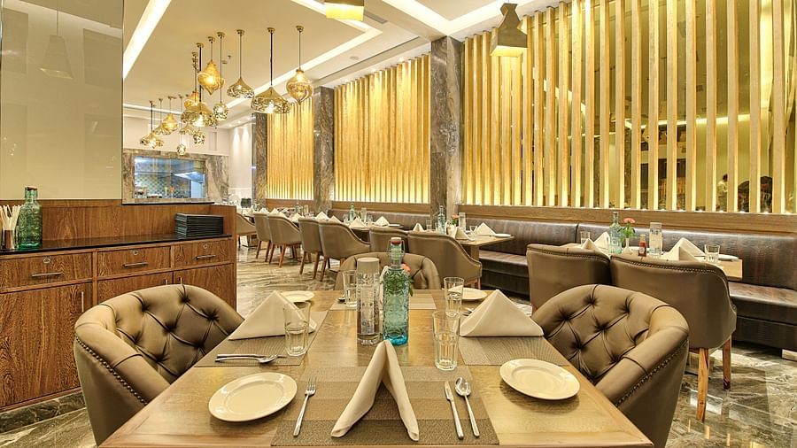 Top Restaurant in Jaipur, Restaurants near Jaipur Railway Station-1, Golden Tulip Essential, Jaipur
