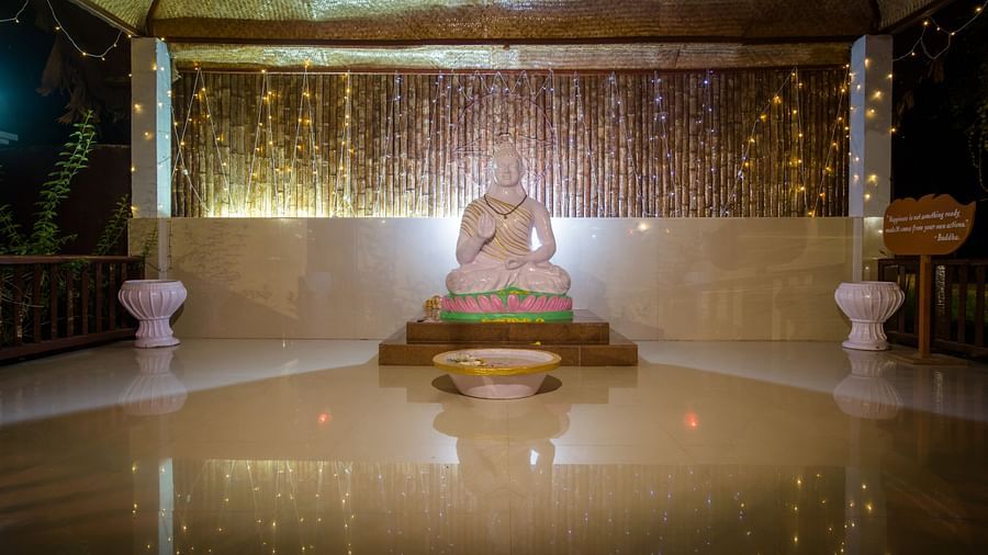 statue at Budha Garden 1