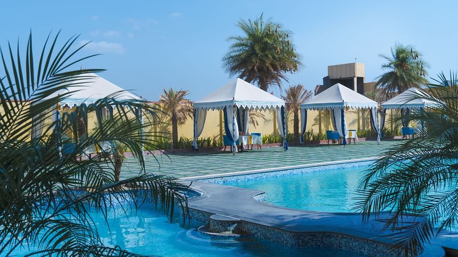 Pool(1)