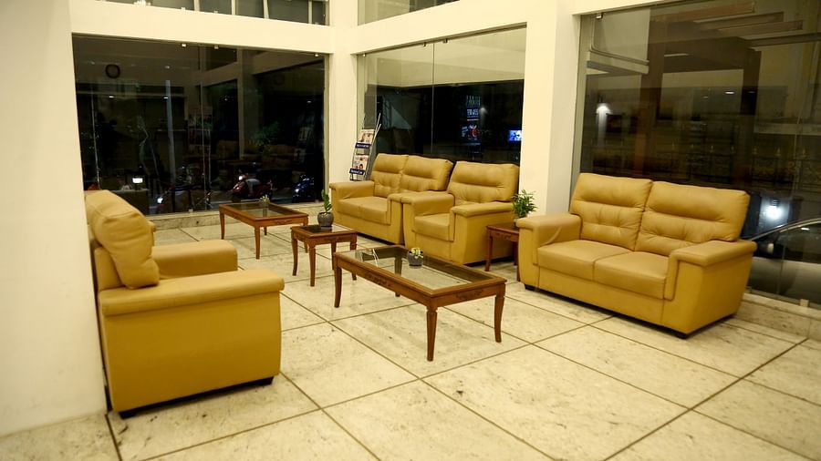 Lobby featuring sofa sets and coffee tables