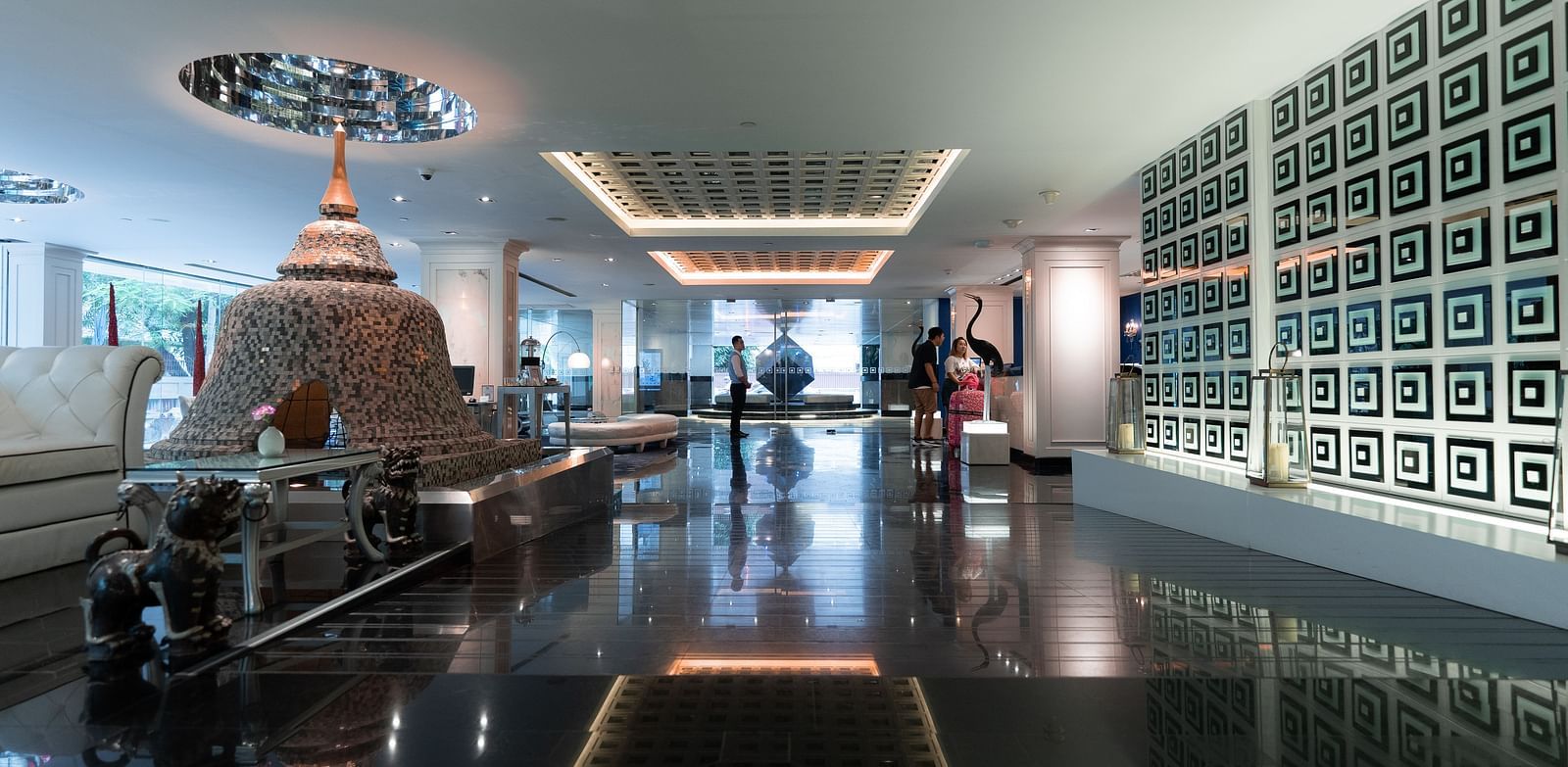 Lobby at Night Hotel Bangkok 1 jopzke