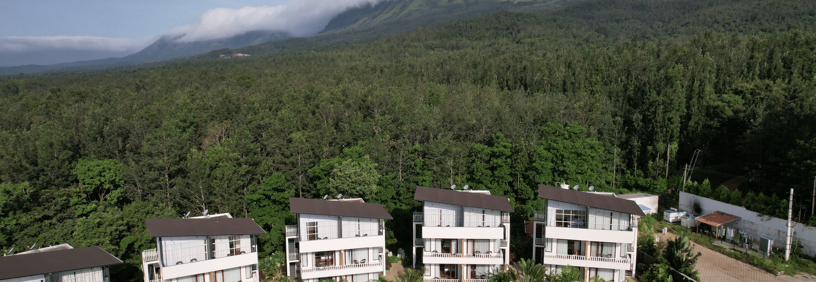 Bindiga Peak Resorts | Resort in Chikmagalur