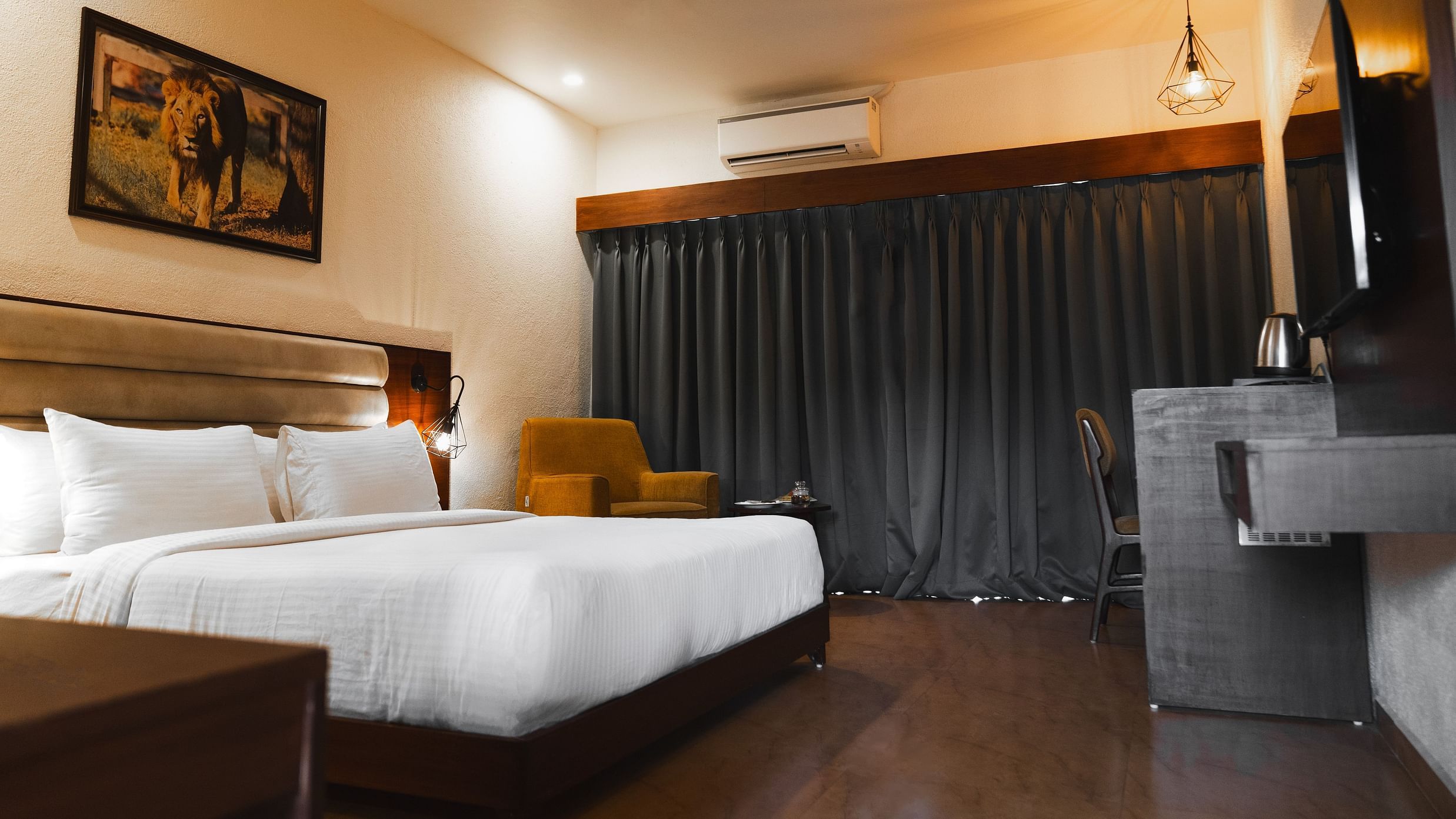 Classic Deluxe Room