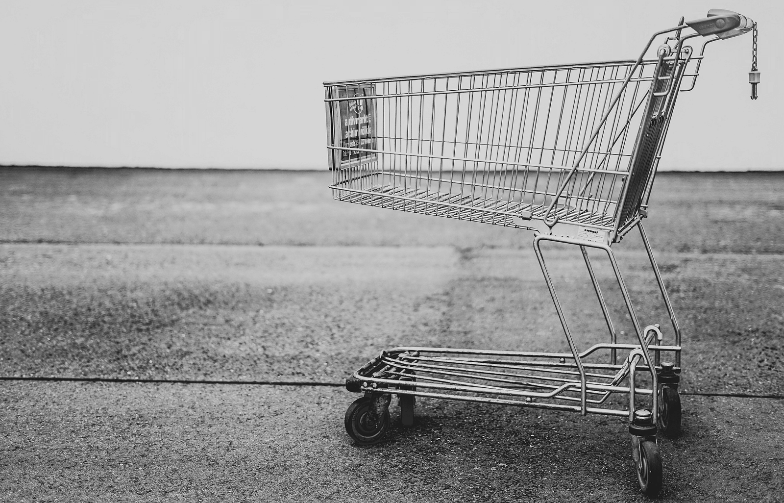 A picture of a cart with wheels 