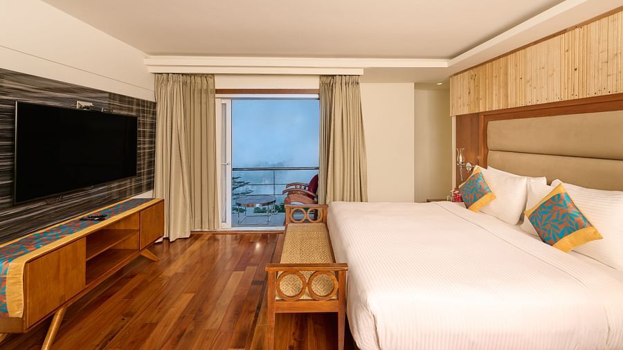 ROOM 1 A