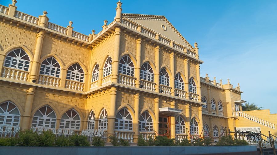 Front facade(3)