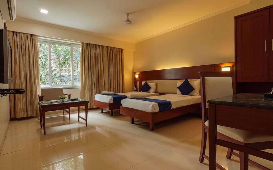 Twin room with double beds