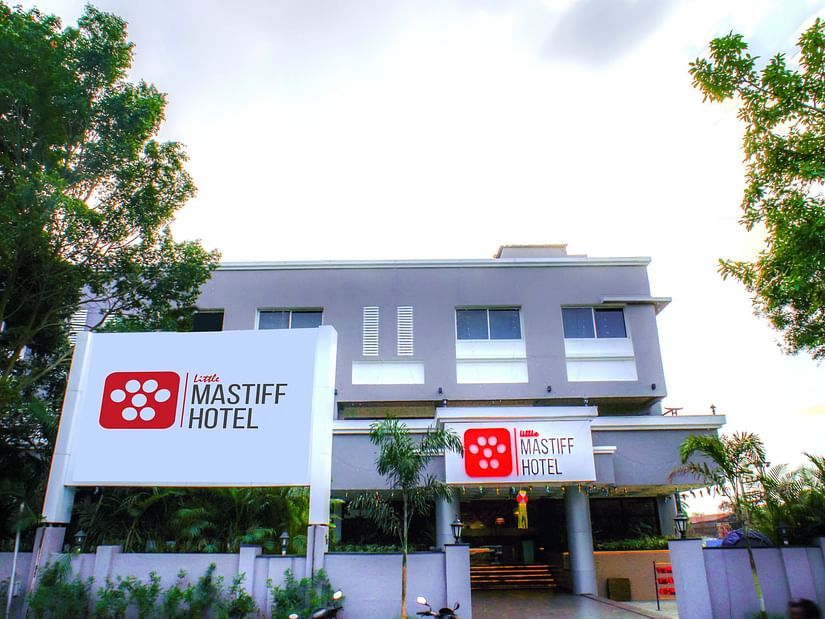 Facade of Mastiff Hotel, Hinjawadi, Pune
