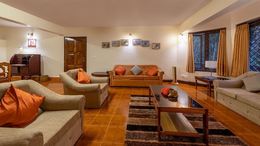Luxury Suite Lounge Area 2