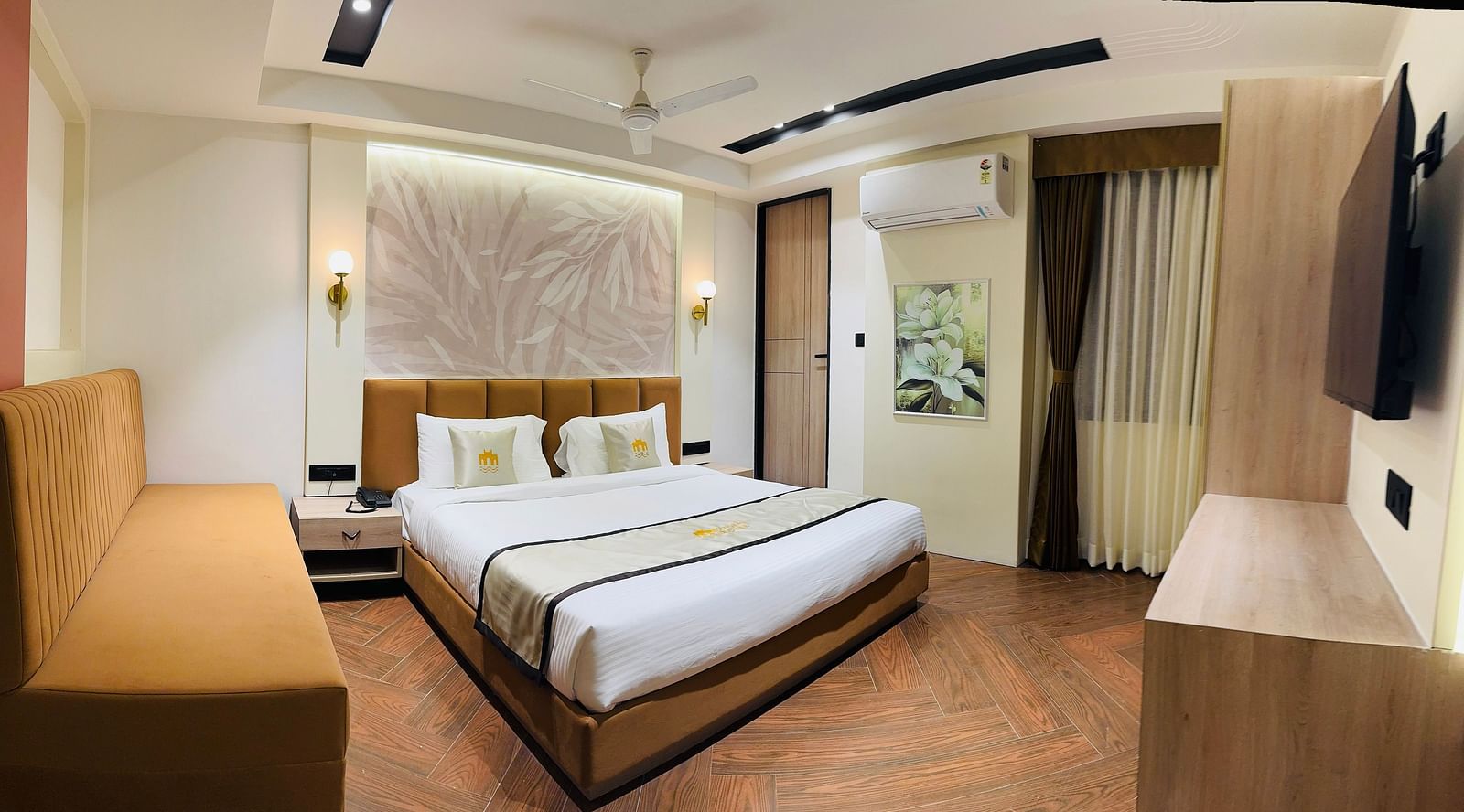 Deluxe Room1