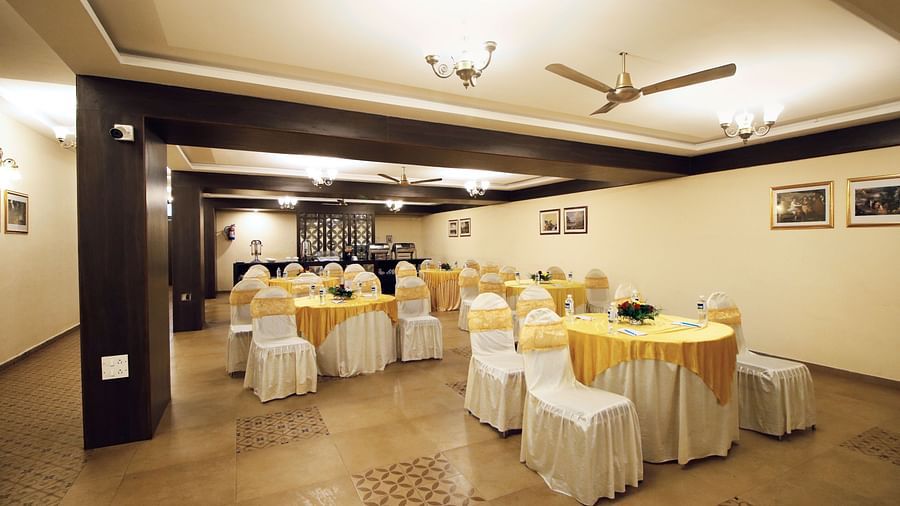 Seating arrangements at Courtyard Conference Room - Rahi Forest View