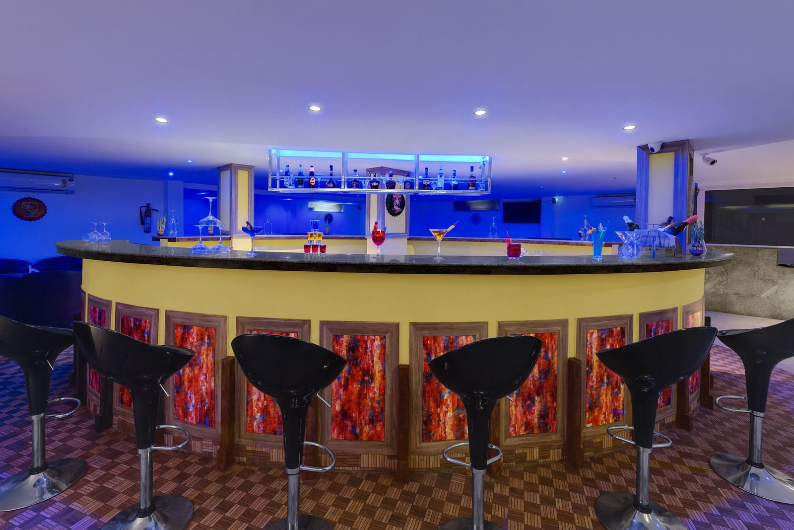 Seahorse Bar in SRM Hotel Tuticorin, Bar in Tuticorin