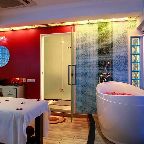 interior view of oasis spa at la classic, hosur road