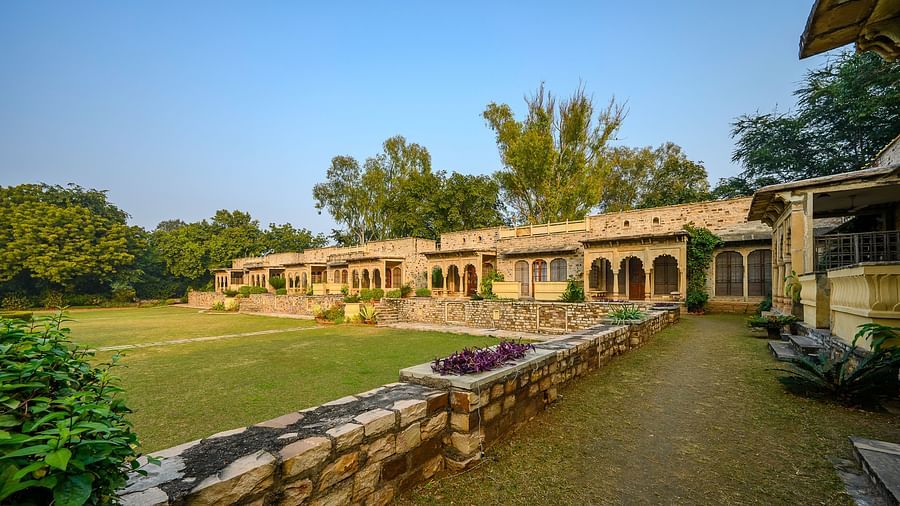 Deo Bagh - 17th Century, Gwalior - view of the garden area of the resort in Gwalior