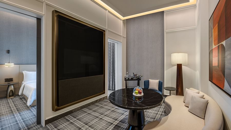 Two bay suite 1918 - Livingroom