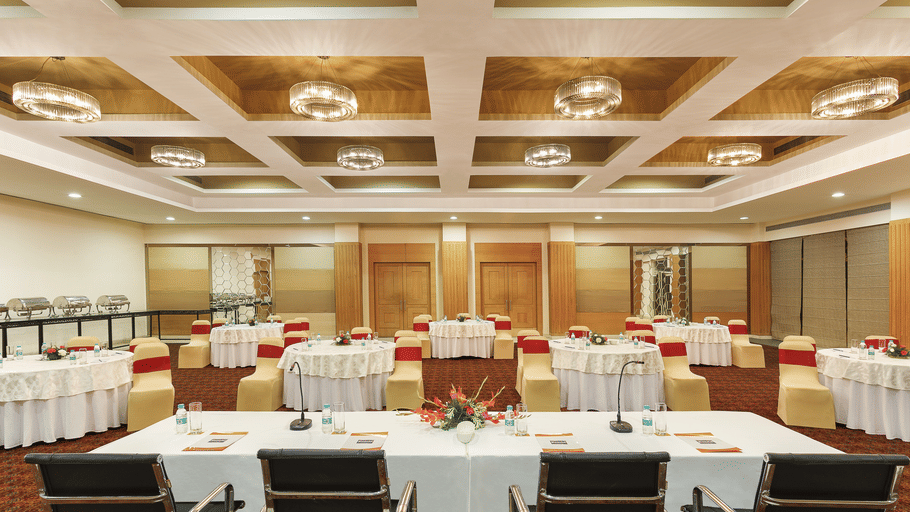 Hall at Hometel Roorkee 1