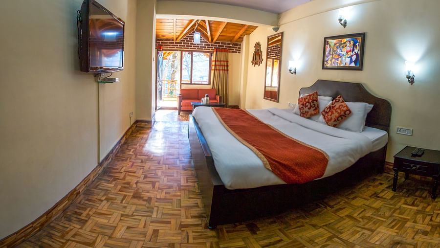The Pavilion Hotel, Nainital Nainital Standard Room The Pavilion Hotel Nainital 5