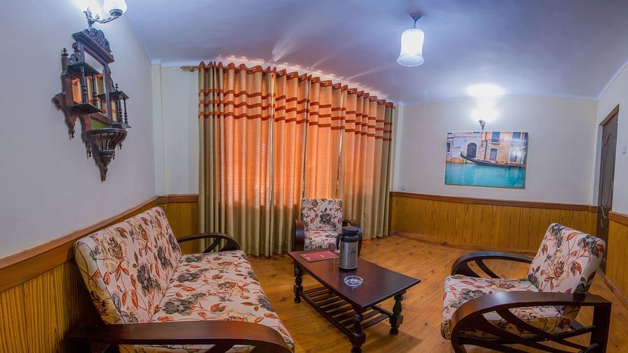 The Pavilion Hotel, Nainital Nainital gerden facing heritage suite