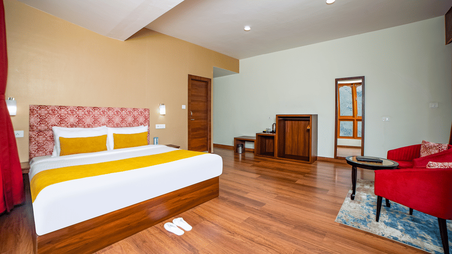 JUNIOR SUITE WITH BALCONY (4)