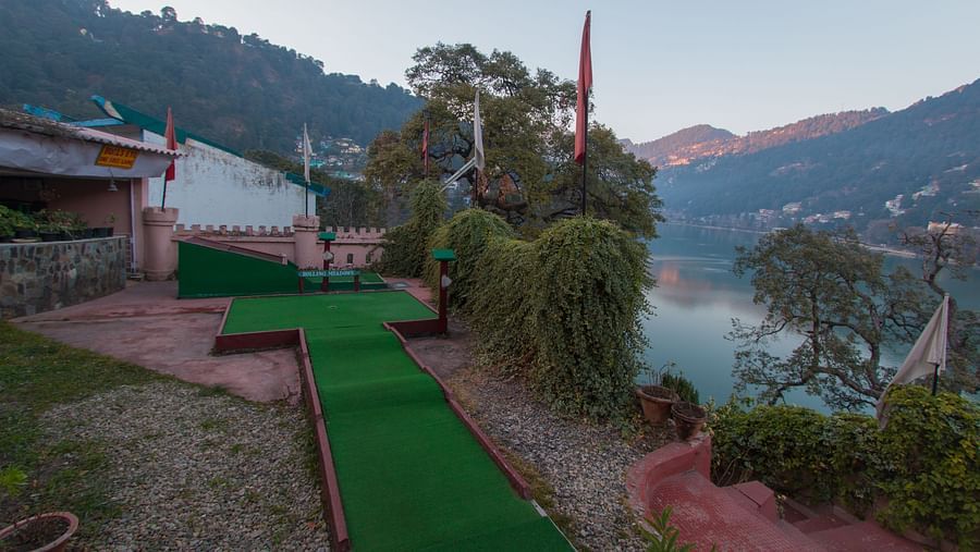 Hotel Himalaya, Nainital Nainital Mini Golf Course Hotel Himalaya Nainital 9
