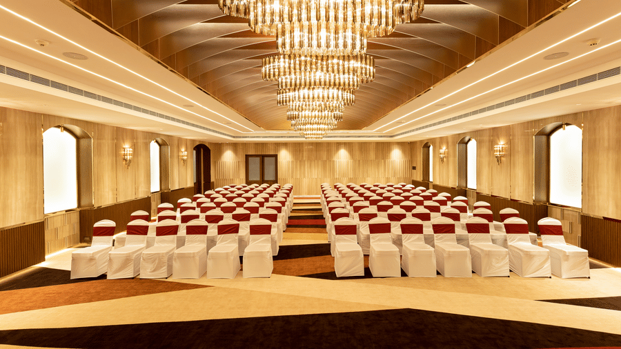 fron t view of a banquet hall1