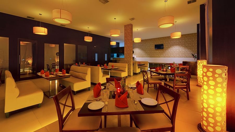 Southern Spice restaurant with beautiful decor and lighting at Hotel SRM Tuticorin, Restaurant in Tuticorin 