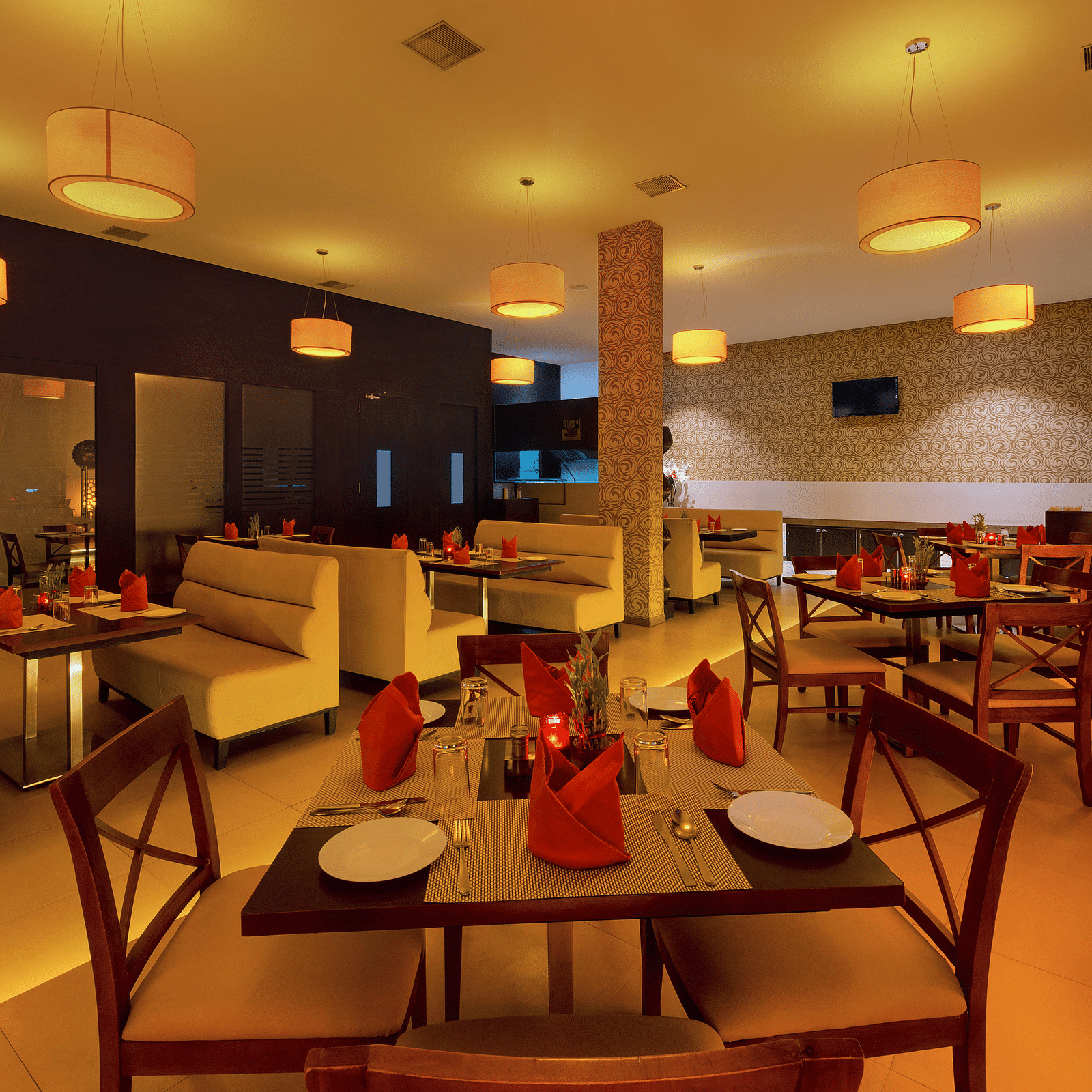 Southern Spice restaurant at Hotel SRM tuticorin, Restaurant in Tuticorin (1)