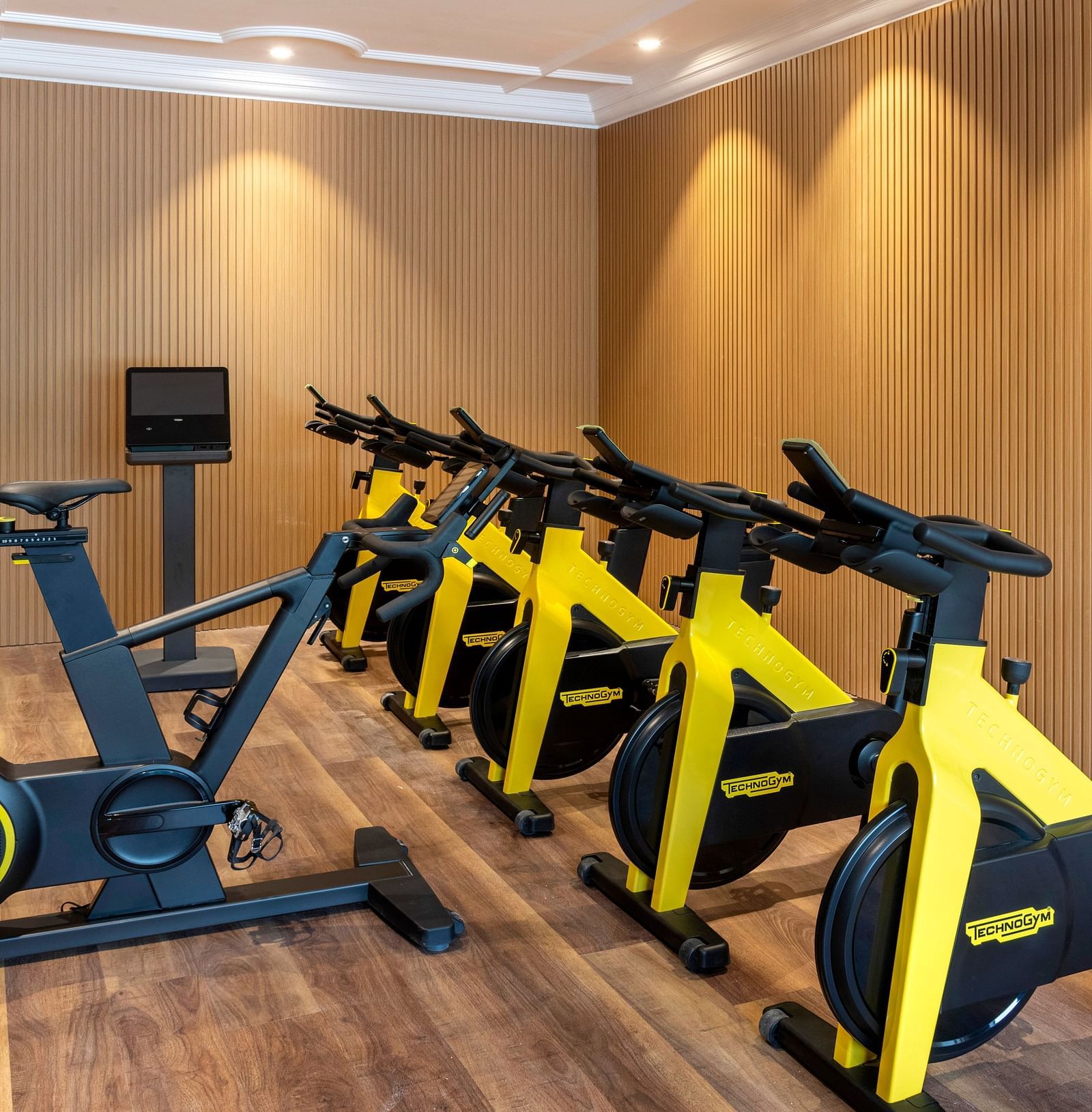  image of the spinning room with all the equipment at the sumaya - The Claridges New Delhi 