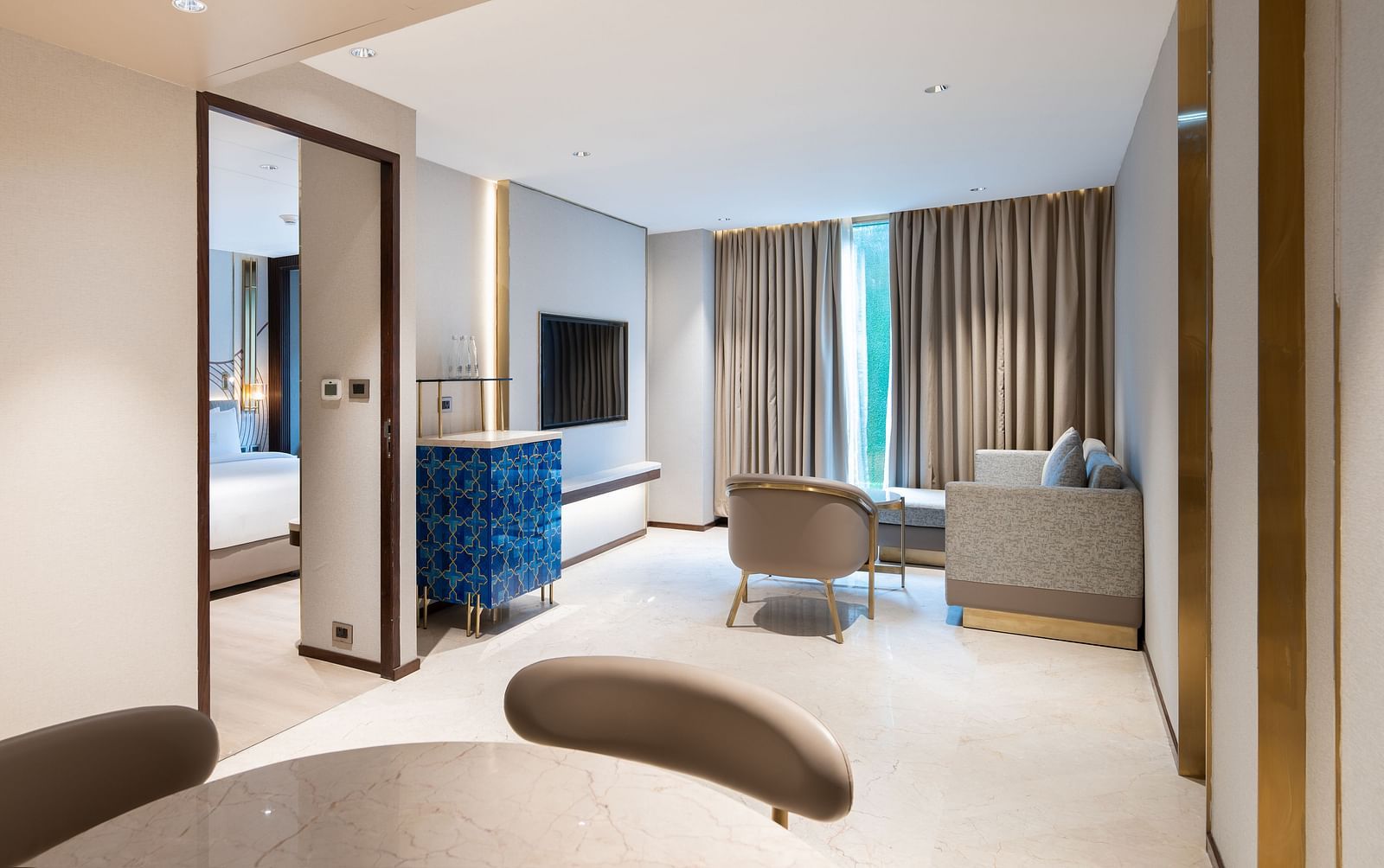 Premium Suite7