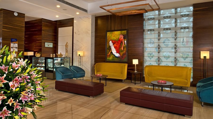Lobby, Golden Tulip, hotel in Lucknow