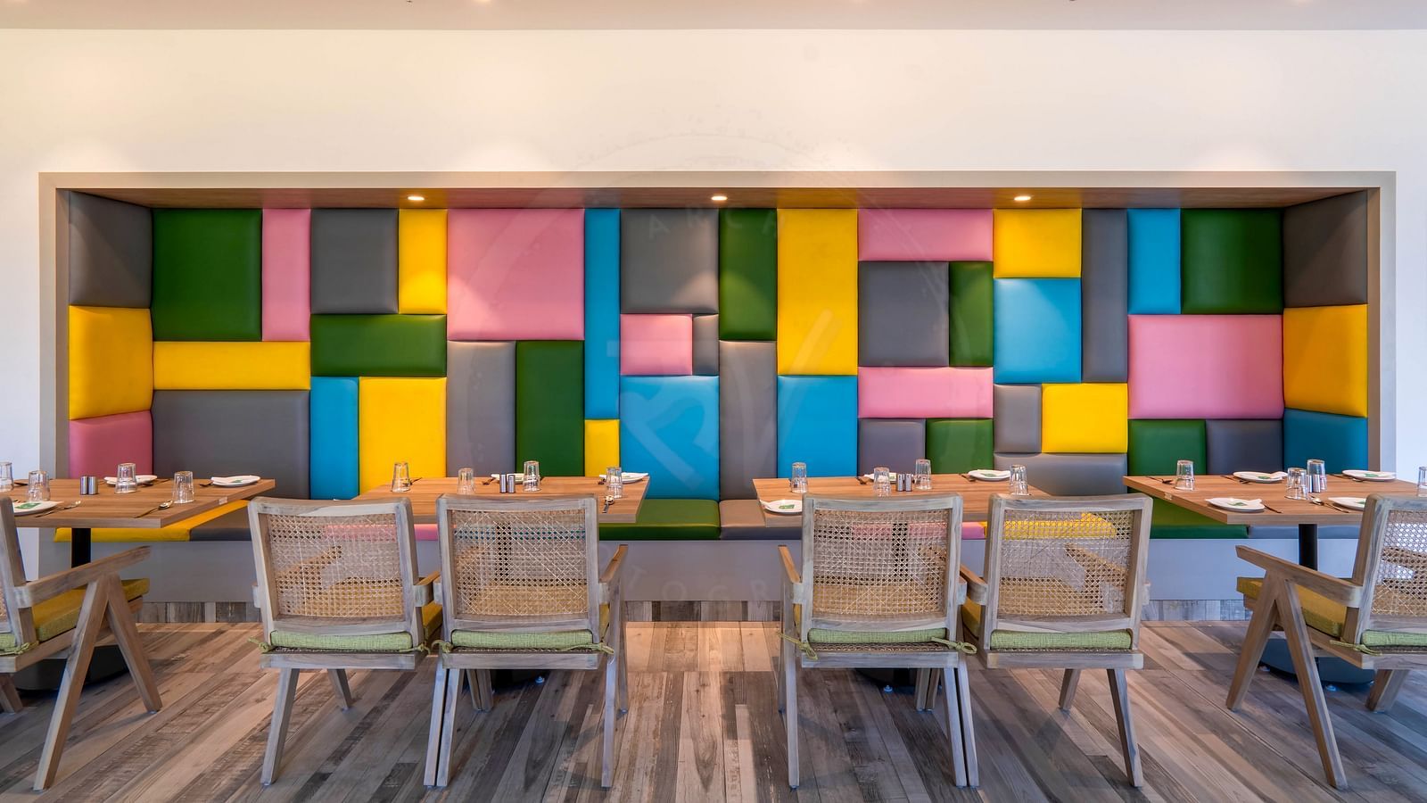 Restaurant 2