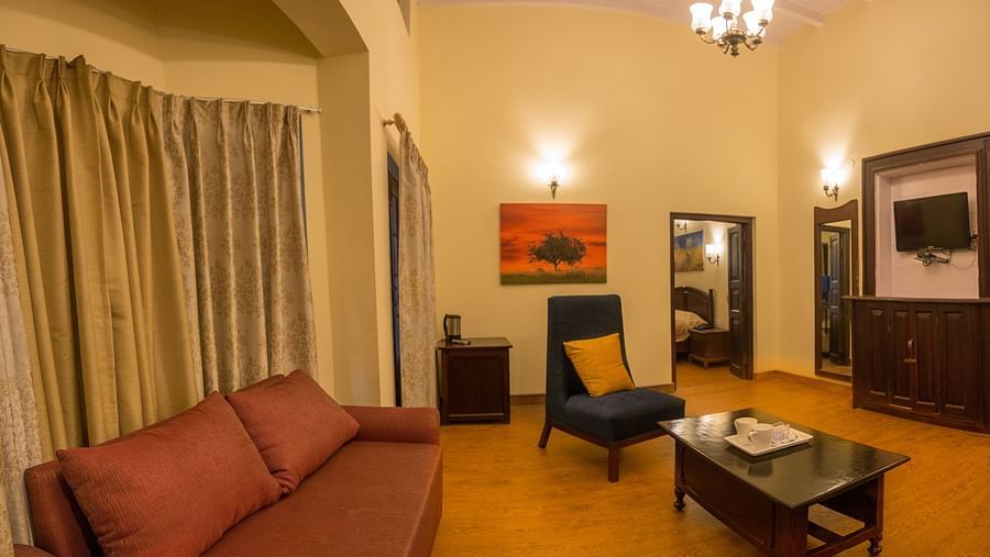 The Pavilion Hotel, Nainital Nainital IMG 0041-Pano