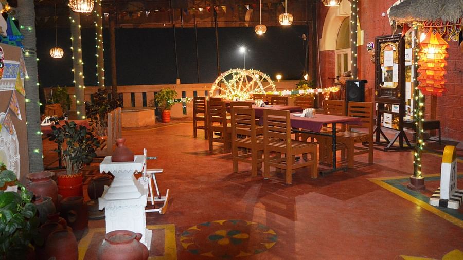 GAA Restaurant3  7C Mahodadhi Palace  7C Restaurants in Puri  7C Heritage Hotels in Puri