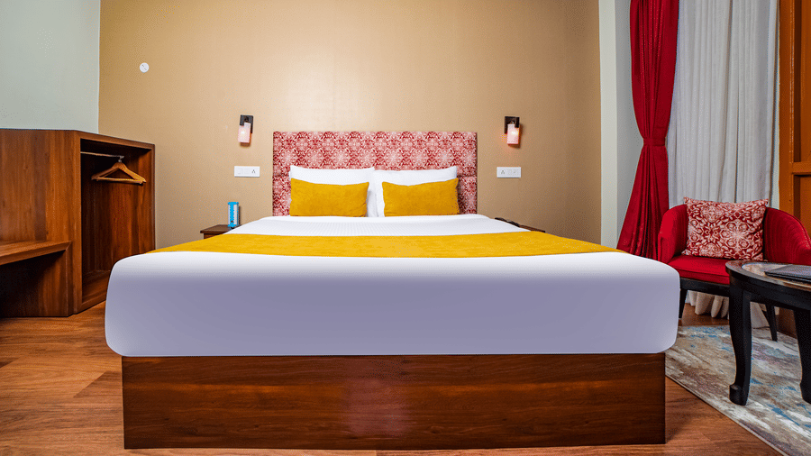 PREMIUM ROOM WITH BALCONY (2)