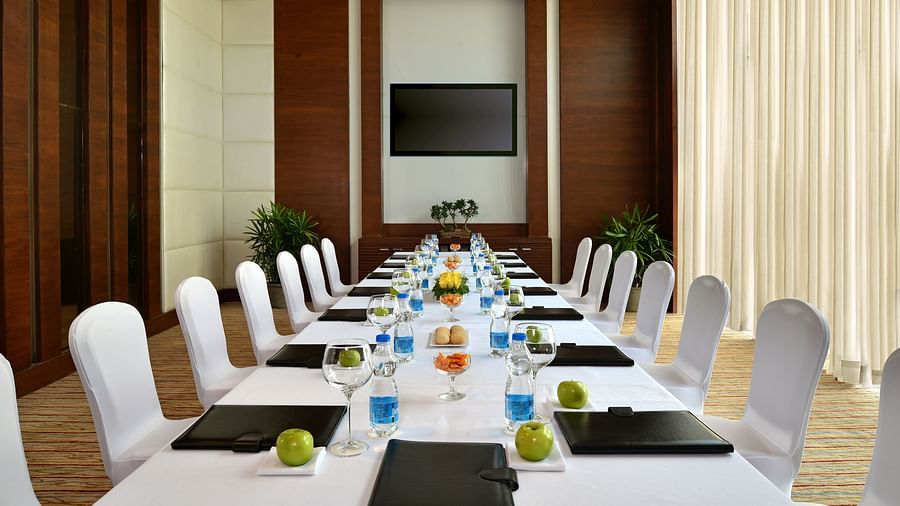 Meeting Hall in Lucknow, Golden Tulip, Business Hotel in Lucknow 