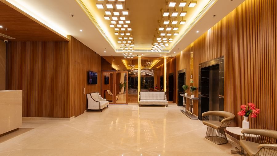 Lobby at Hometel  Alambagh, Lucknow 4