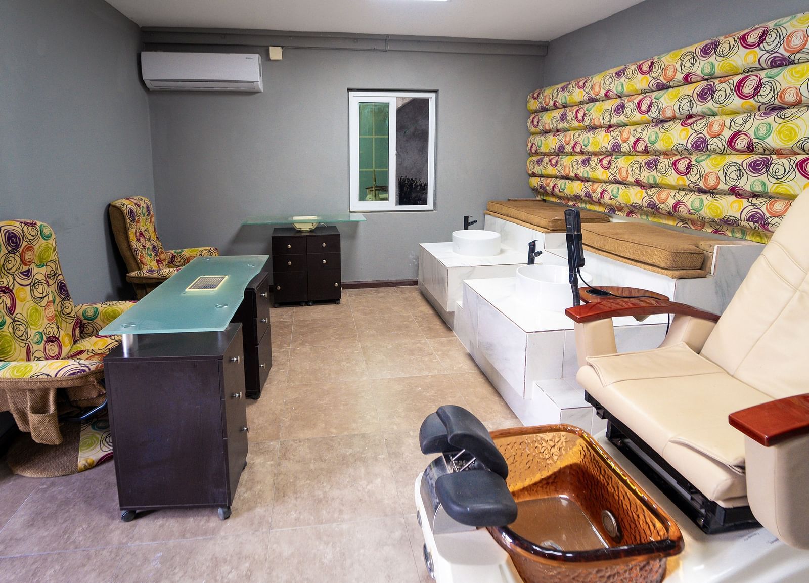 An image of The Spa @ 39 in Montego Bay filled with modern equipment - Hotel 39, Jamaica (Montego Bay)