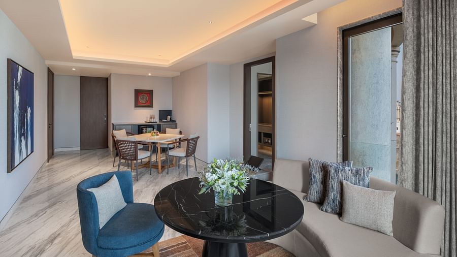 Corner suite - Livingroom