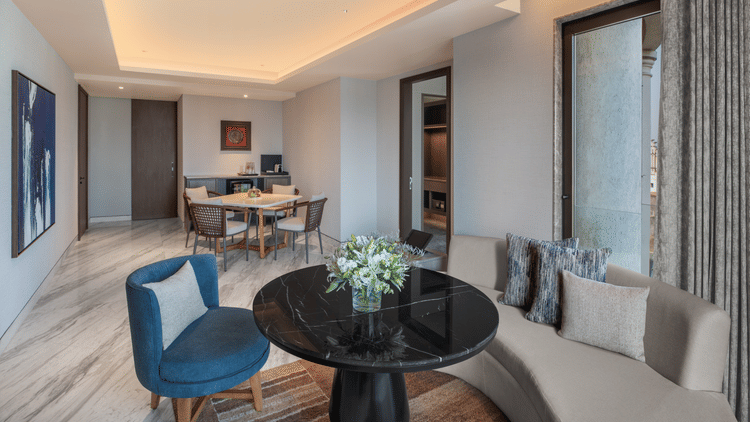 Corner suite - Livingroom - The Residency Towers Chennai