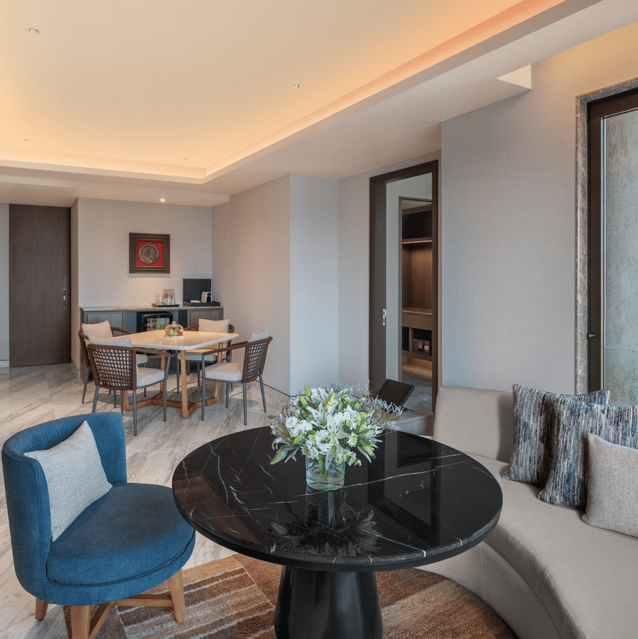 Corner suite - Livingroom