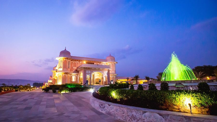 Buena Vista Luxury Garden Spa Resort - the exterior facade of the resort during evening 11