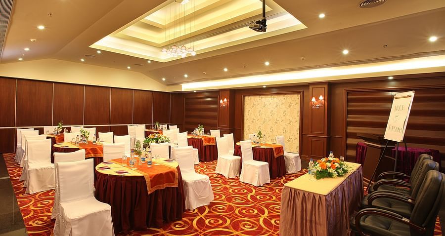 seating arrangement at marigold banquet hall - la classic, hosur road