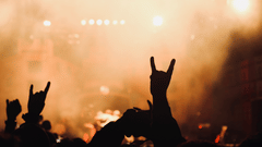 People enjoying the rock music 