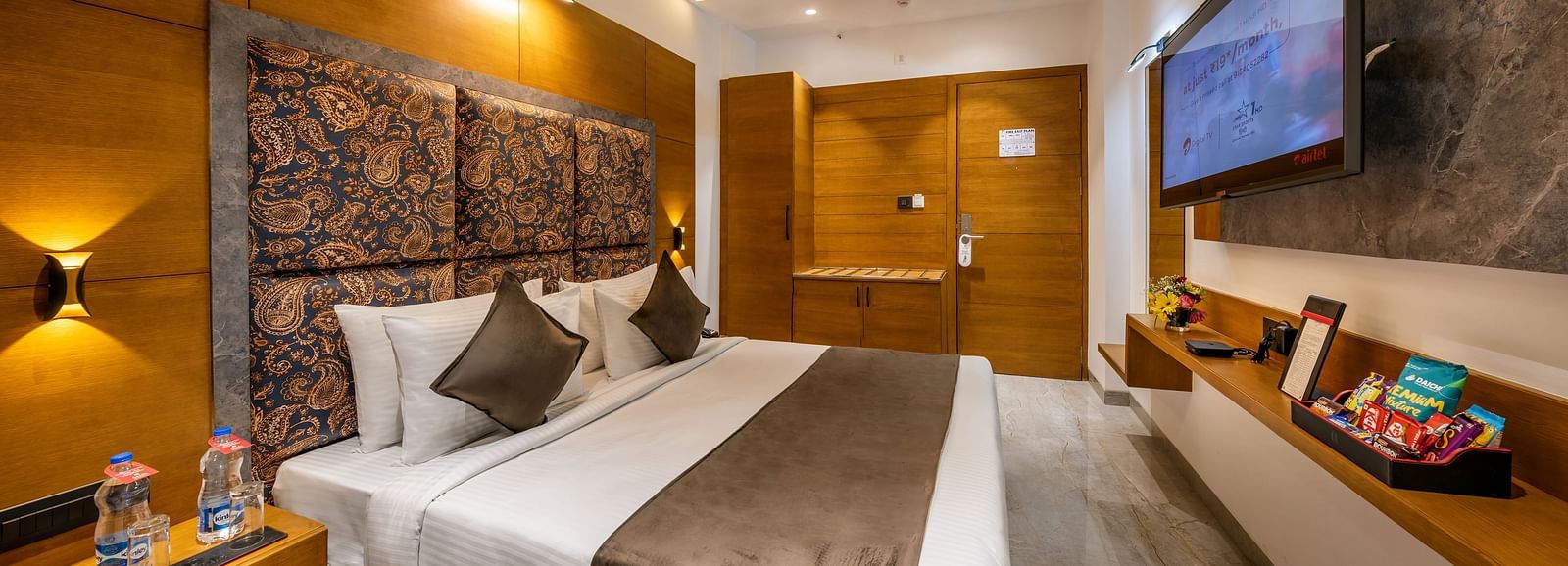 Deluxe room 2