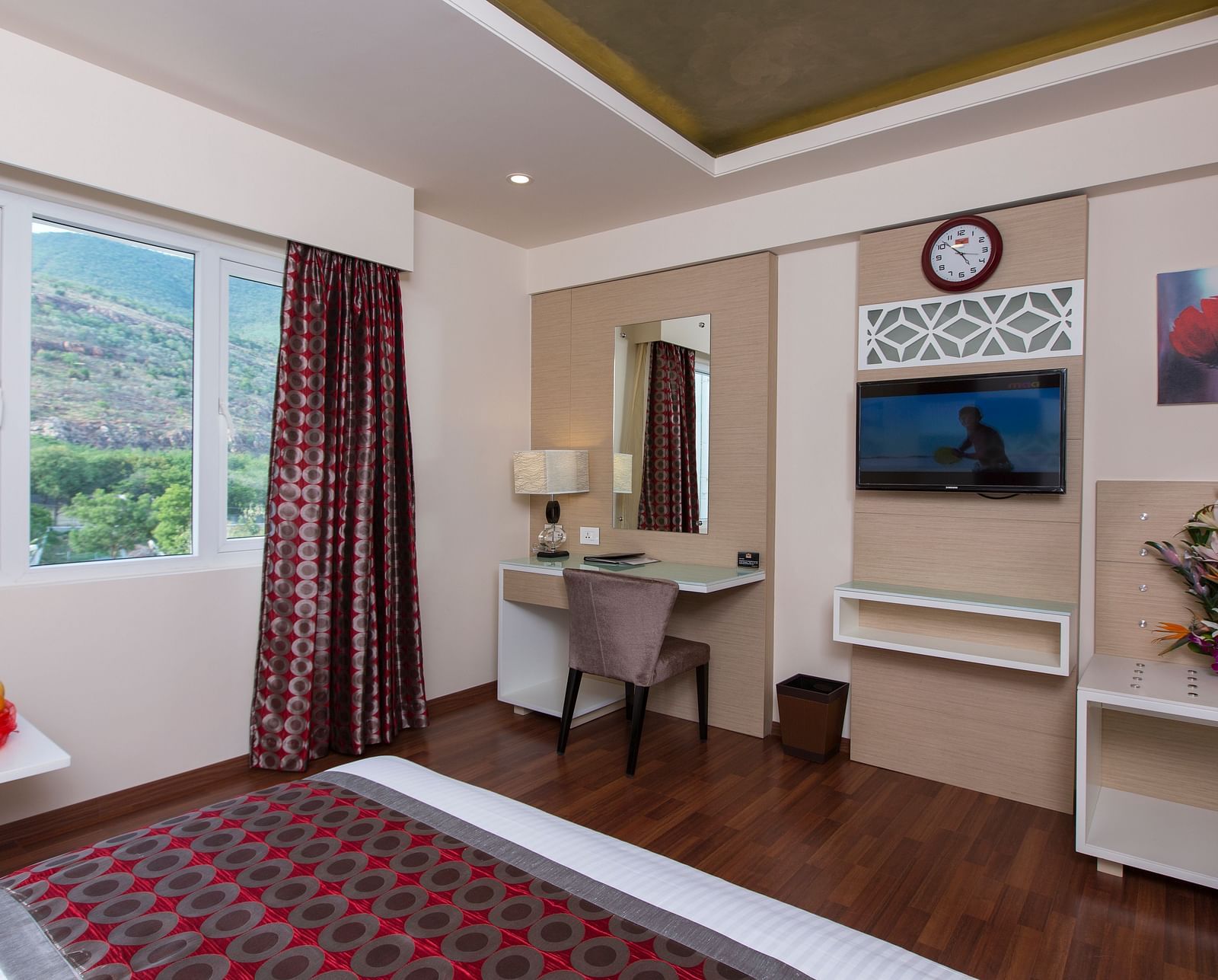 Hotel Pai Viceroy Tirupathi Suite 