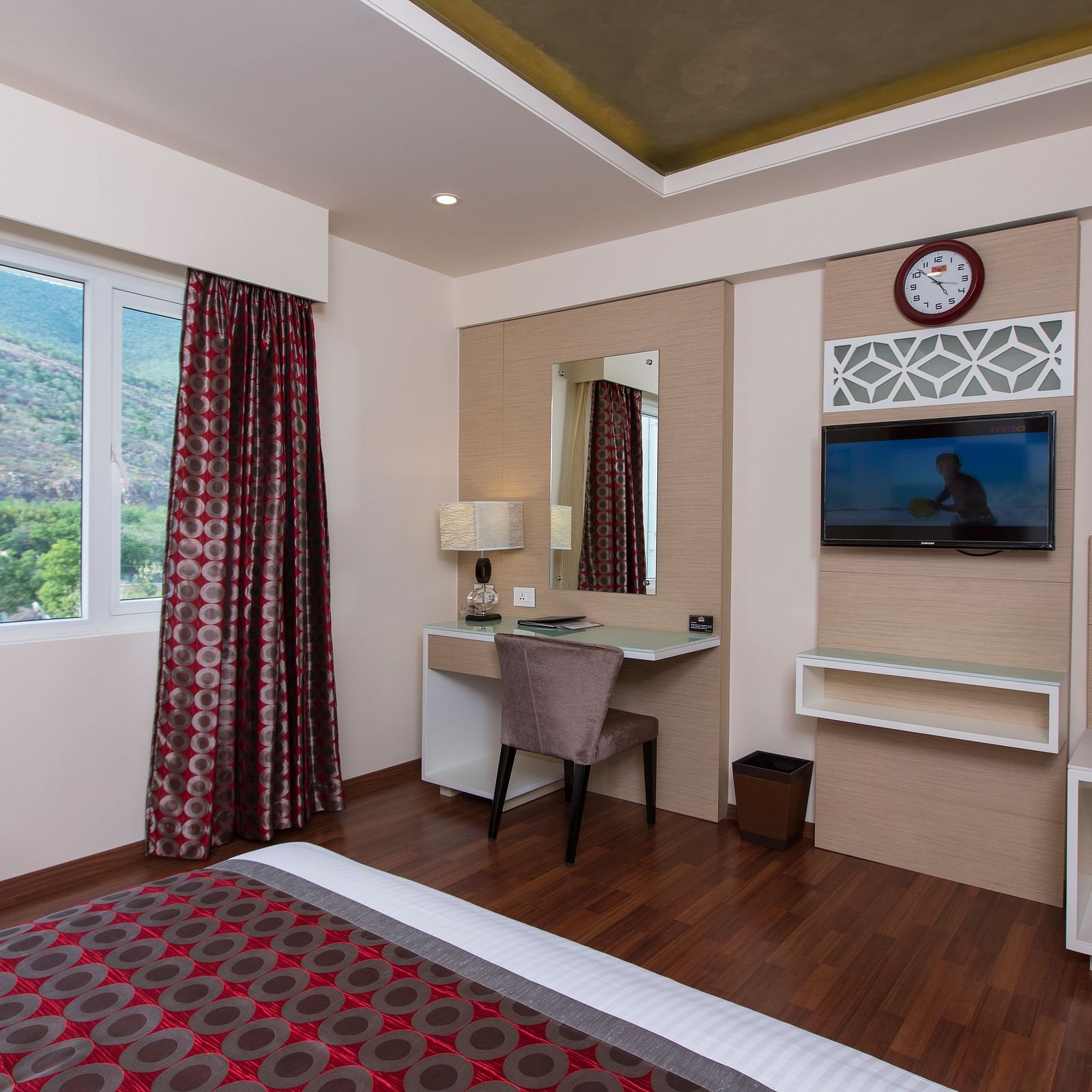 Hotel Pai Viceroy Tirupathi Suite 