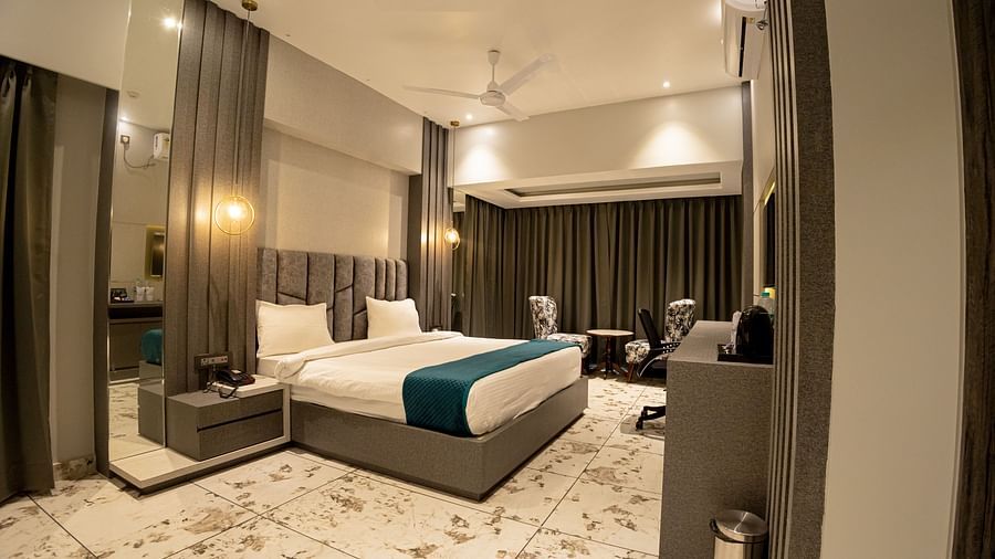 Wide-angled view of the Deluxe Room